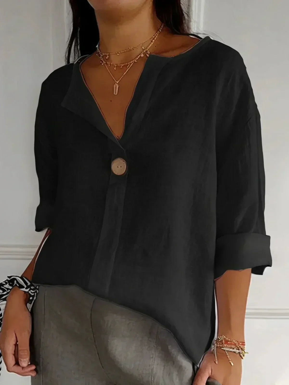 Frida Blouse – Casual V-Neck Blouse